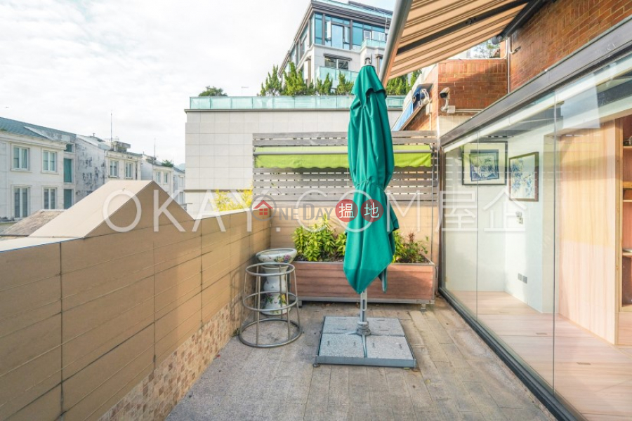 HK$ 148.3M | 45 Island Road Southern District | Luxurious house with rooftop | For Sale