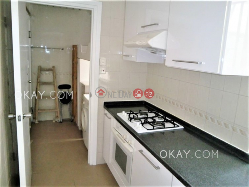HK$ 40,000/ month, Gardenview Heights Wan Chai District | Rare 3 bedroom with parking | Rental