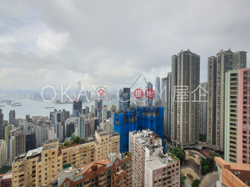 Efficient 3 bedroom on high floor with parking | For Sale | Scenic Heights 富景花園 Sales Listings