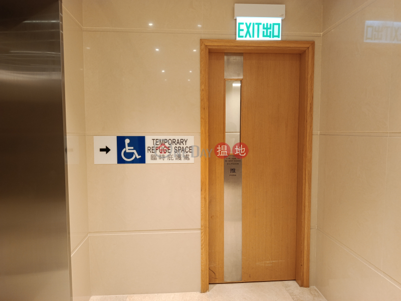 香港搵樓|租樓|二手盤|買樓| 搵地 | 寫字樓/工商樓盤|出租樓盤-現代化甲級商業大廈 近地鐵站商場