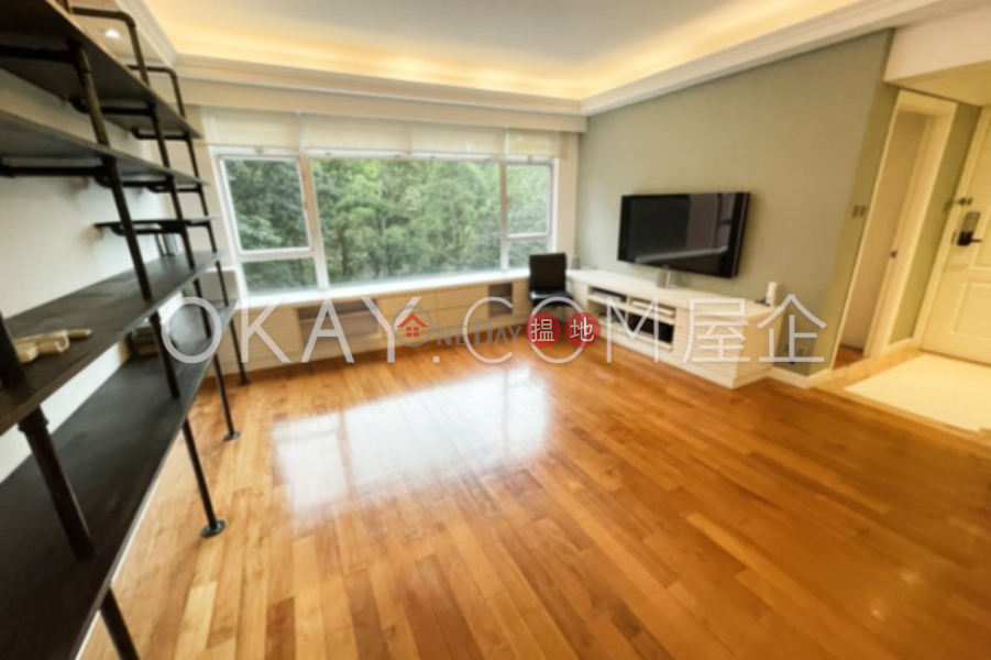 Efficient 3 bedroom with parking | For Sale | Evelyn Towers 雲景台 Sales Listings