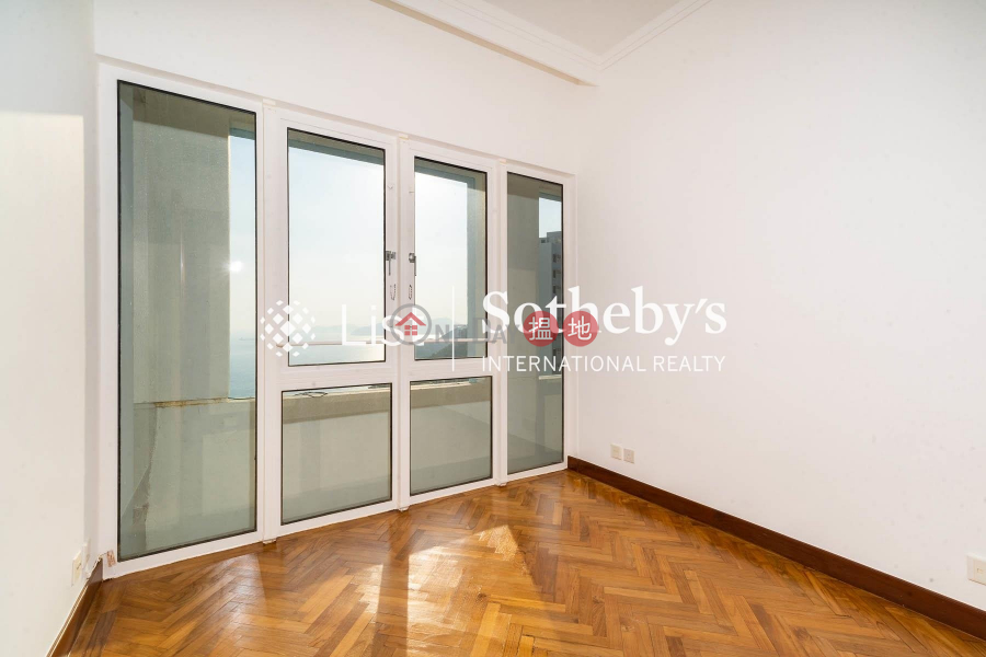 HK$ 77,000/ month Block 4 (Nicholson) The Repulse Bay, Southern District Property for Rent at Block 4 (Nicholson) The Repulse Bay with 3 Bedrooms