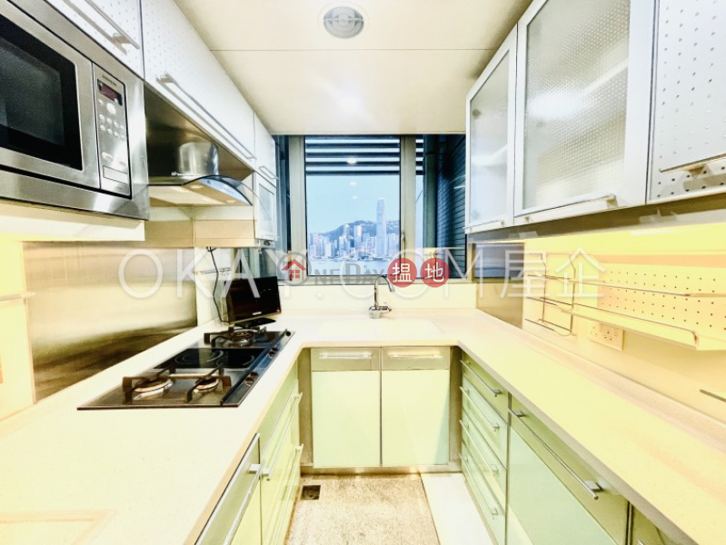Unique 2 bedroom in Kowloon Station | For Sale | The Harbourside Tower 2 君臨天下2座 Sales Listings