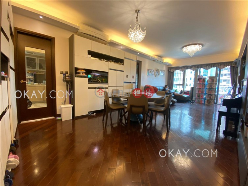 Luxurious 4 bedroom with balcony | For Sale | Mayfair by the Sea Phase 1 Lowrise 11 逸瓏灣1期 低座11座 Sales Listings