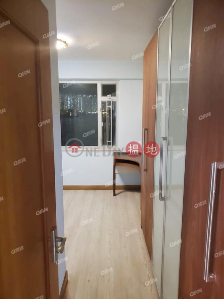 Property Search Hong Kong | OneDay | Residential Rental Listings Block 8 Yat Wah Mansion Sites B Lei King Wan | 3 bedroom Low Floor Flat for Rent