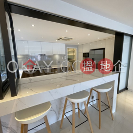 Beautiful 2 bedroom with parking | For Sale
