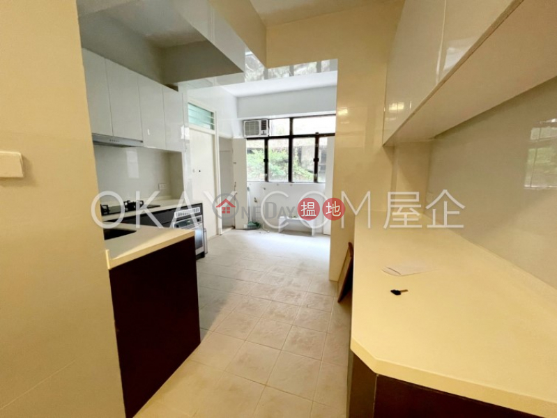 HK$ 54,000/ month, Robinson Garden Apartments Western District | Efficient 2 bedroom with balcony & parking | Rental