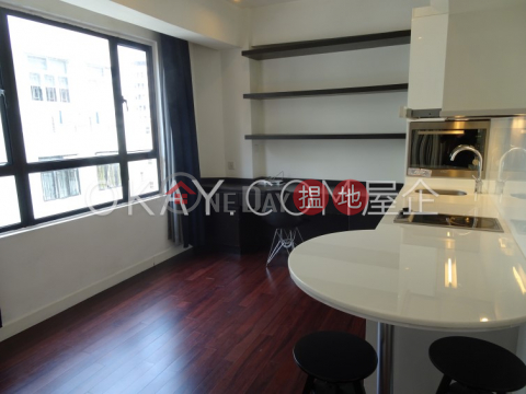 Tasteful 1 bedroom in Sheung Wan | For Sale | 32 Tung Street 東街32號 _0