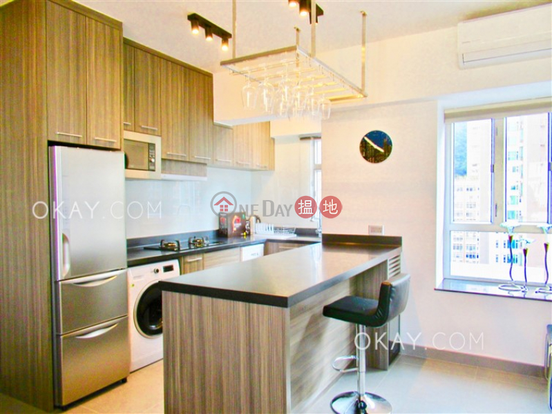 Stylish 2 bed on high floor with sea views & rooftop | Rental | Floral Tower 福熙苑 Rental Listings