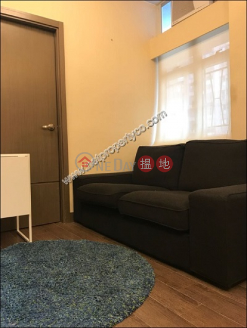 Middle-floor unit for sale or rent in Sheung Wan | Hillier Building 禧利大廈 _0