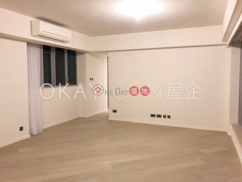 HK$ 20M, Mount Pavilia Tower 21 Sai Kung | Lovely 3 bedroom with balcony | For Sale