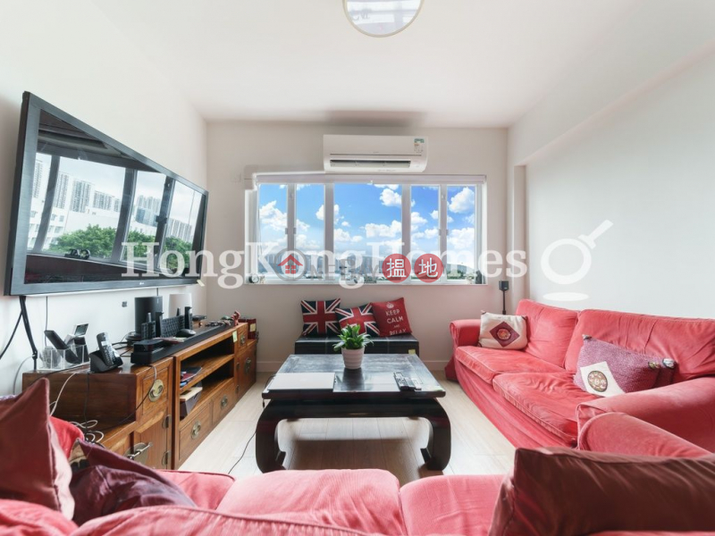 3 Bedroom Family Unit for Rent at New Lai King Building 64 Yin Hing Street | Wong Tai Sin District, Hong Kong | Rental, HK$ 30,000/ month