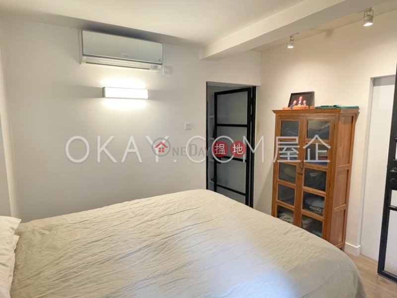 HK$ 32,000/ month 345 Queen\'s Road West | Western District, Lovely 2 bedroom with terrace | Rental