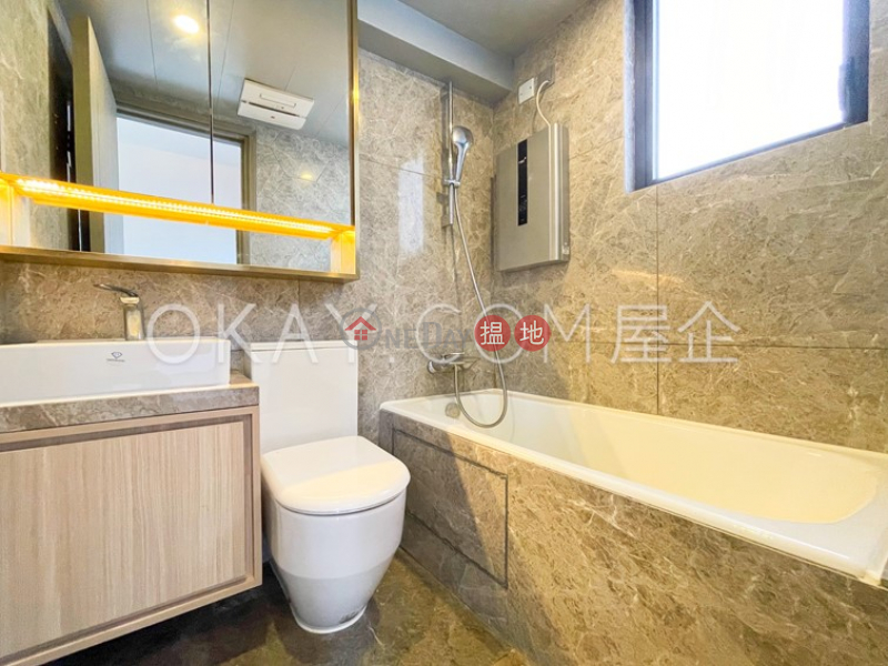 Charming 3 bedroom with balcony | Rental, Grand Metro East 都滙東 Rental Listings | Eastern District (OKAY-R397188)