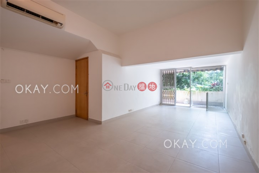 Luxurious house with terrace, balcony | For Sale | Mount Davis Village 摩星嶺村 Sales Listings