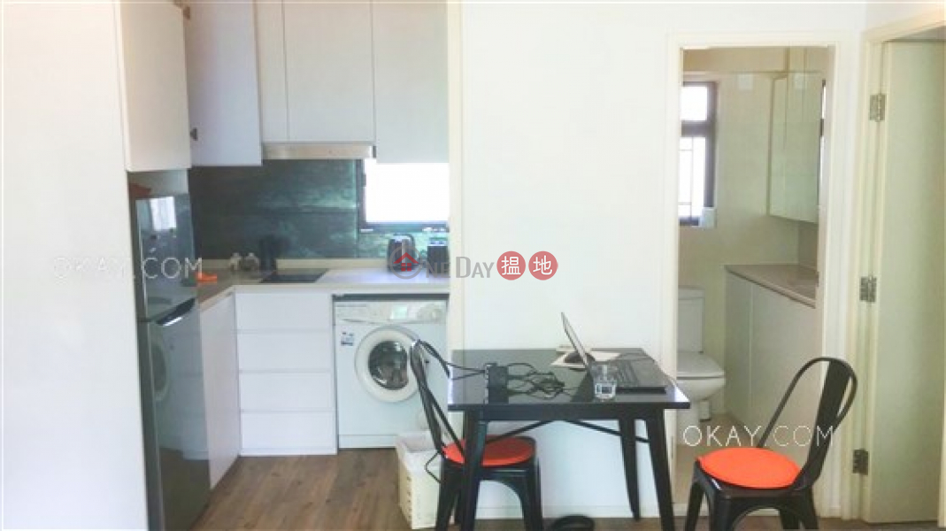 Property Search Hong Kong | OneDay | Residential Sales Listings Generous 2 bedroom in Sheung Wan | For Sale