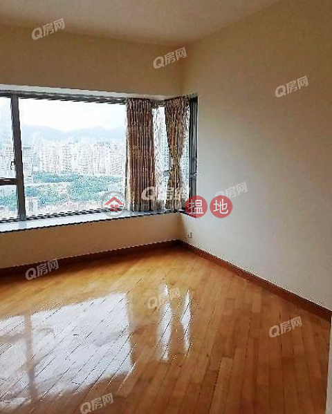 Property Search Hong Kong | OneDay | Residential | Rental Listings, Sorrento Phase 2 Block 2 | 3 bedroom Mid Floor Flat for Rent