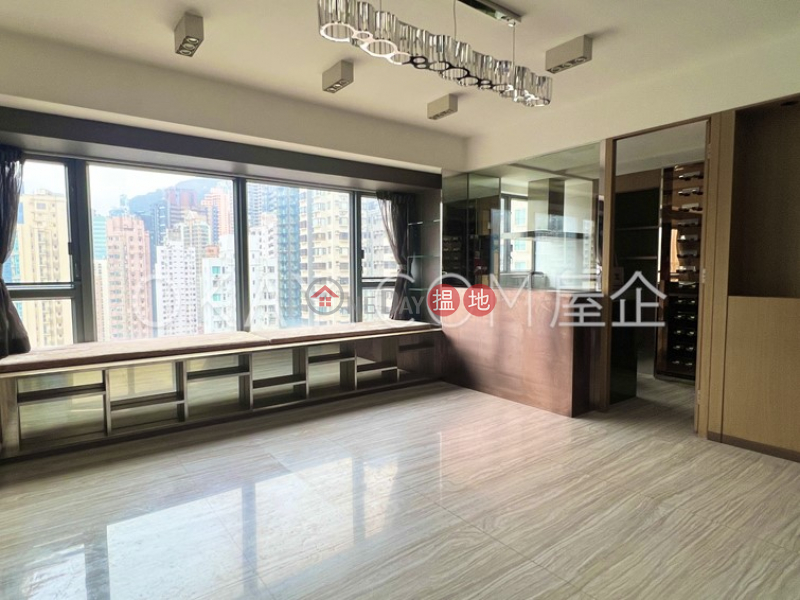 Unique 3 bedroom on high floor with sea views & balcony | Rental | Centre Point 尚賢居 Rental Listings
