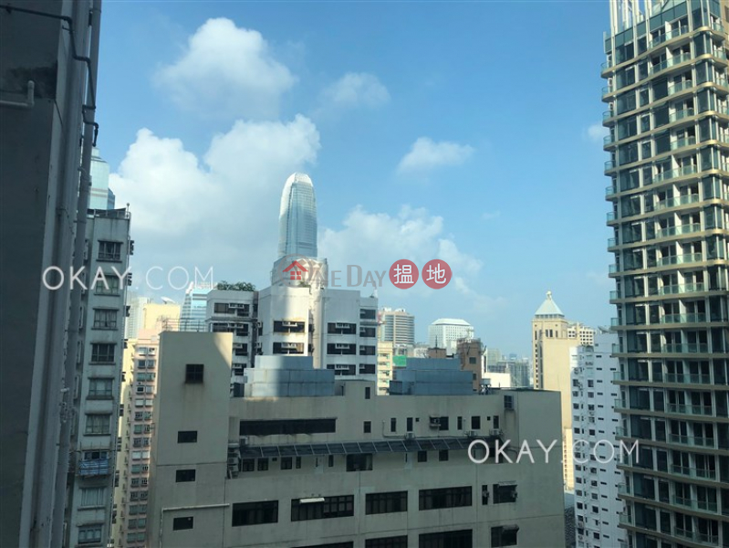 HK$ 33,000/ month, The Rednaxela Western District, Gorgeous 2 bedroom in Mid-levels West | Rental