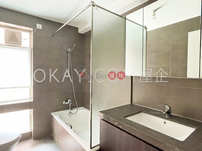 HK$ 68,000/ month | Unicorn Gardens | Southern District Efficient 3 bedroom with balcony & parking | Rental