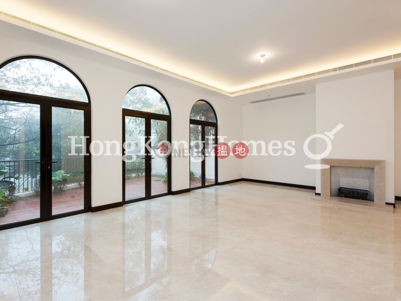 3 Bedroom Family Unit for Rent at Strawberry Hill | Strawberry Hill 紅梅閣 Rental Listings