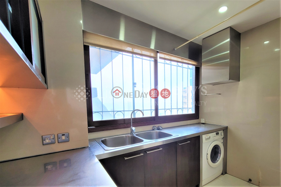Property Search Hong Kong | OneDay | Residential Rental Listings Property for Rent at Hillsborough Court with 3 Bedrooms