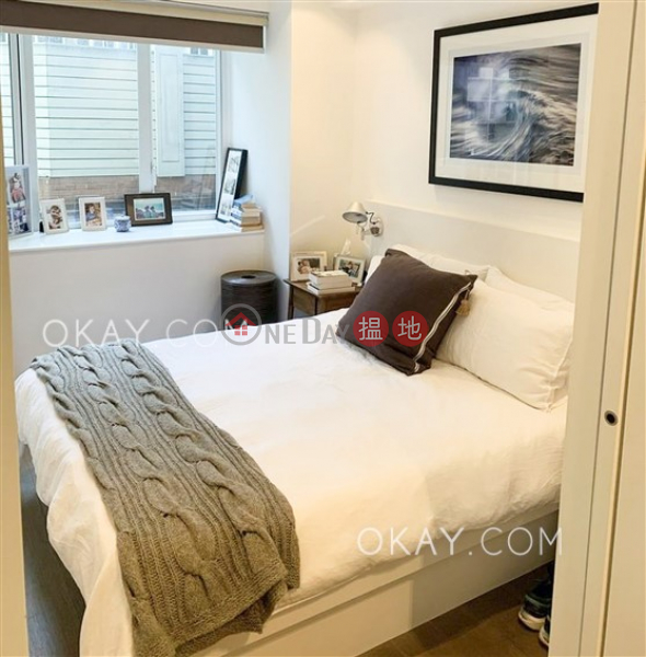Gorgeous 2 bedroom in Mid-levels West | Rental | Caine Building 廣堅大廈 Rental Listings