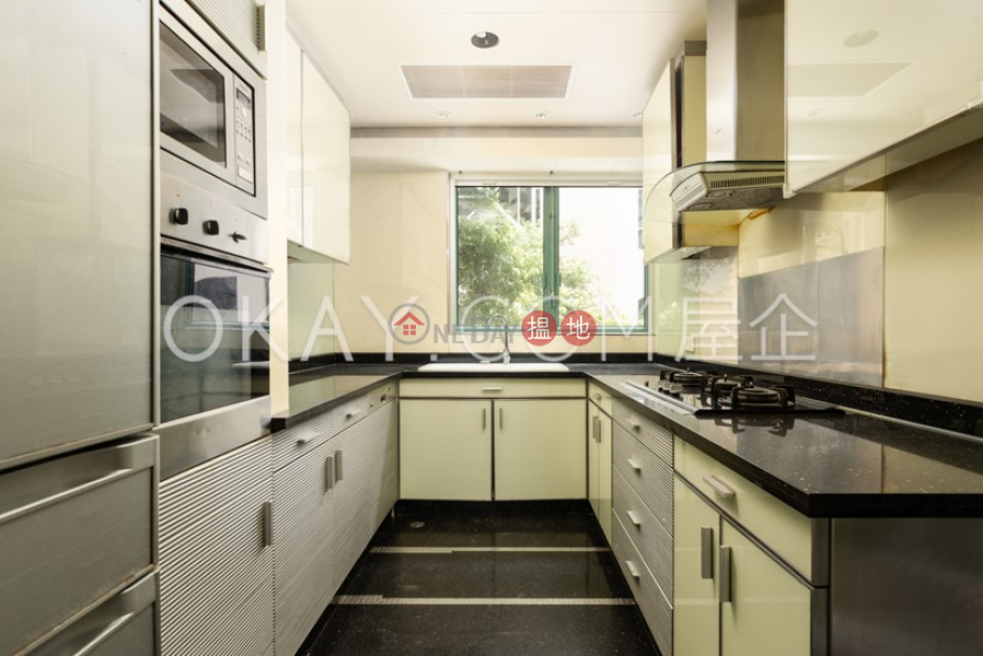 HK$ 100,000/ month | Phase 1 Regalia Bay Southern District, Gorgeous house with rooftop, balcony | Rental