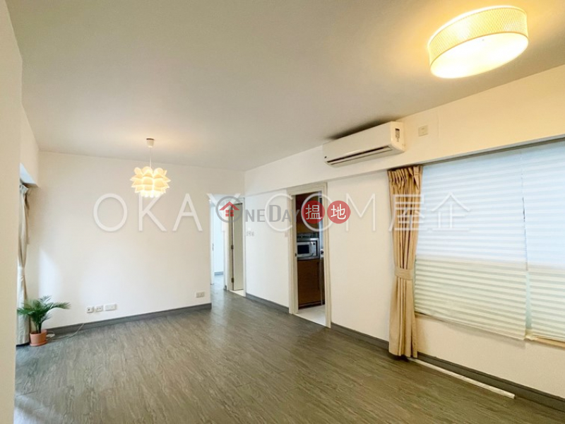 HK$ 15.5M Centrestage, Central District | Tasteful 3 bedroom with balcony | For Sale