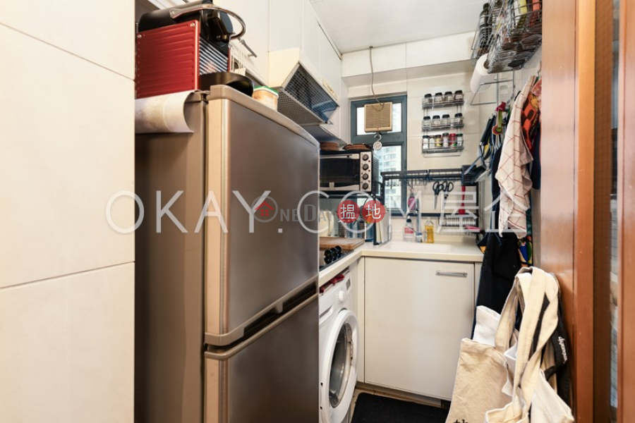 HK$ 25,000/ month | Elite\'s Place, Western District, Lovely 2 bedroom on high floor with balcony | Rental