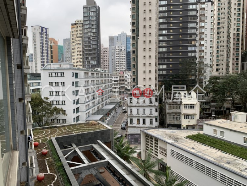 HK$ 10M, Centrestage Central District, Practical 2 bedroom with balcony | For Sale