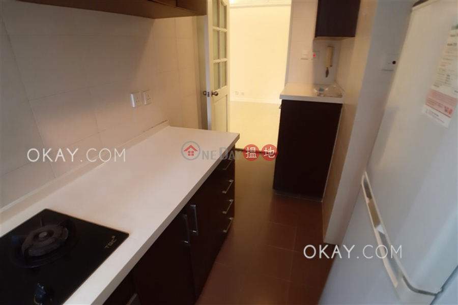 HK$ 48,000/ month | Elegant Terrace Tower 2, Western District Tasteful 3 bedroom with parking | Rental