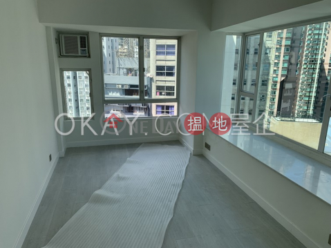Popular 1 bedroom on high floor with balcony | For Sale | Talon Tower 達隆名居 _0