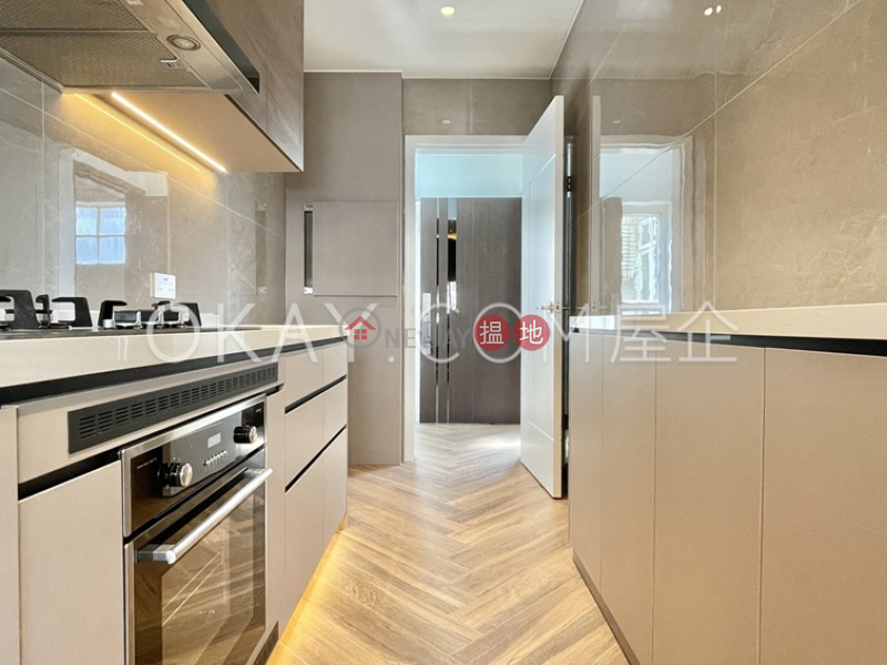 Efficient 3 bed on high floor with balcony & parking | For Sale | 51 Conduit Road | Western District | Hong Kong Sales | HK$ 31M
