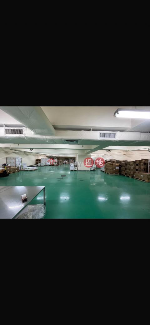 Large cargo space available, suitable for large containers, new, clean, practical, well-organized | Riley House 達利中心 _0