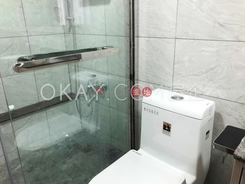 HK$ 33,000/ 月|荷李活華庭中區-3房2廁,實用率高,極高層《荷李活華庭出租單位》
