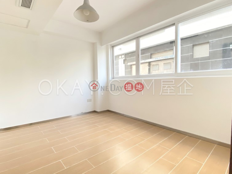 Popular 2 bedroom in Pokfulam | Rental | 216 Victoria Road | Western District Hong Kong | Rental HK$ 27,300/ month