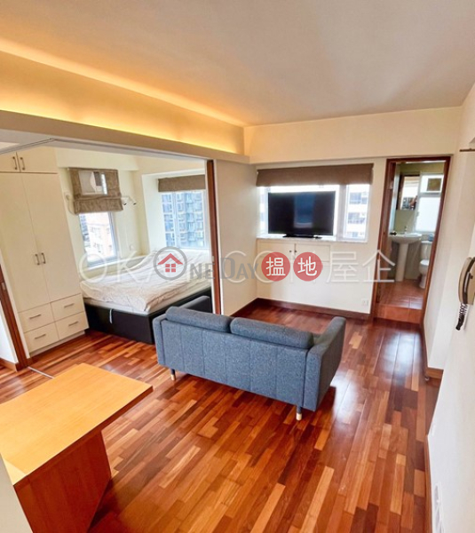 Property Search Hong Kong | OneDay | Residential, Rental Listings | Cozy studio on high floor with rooftop | Rental