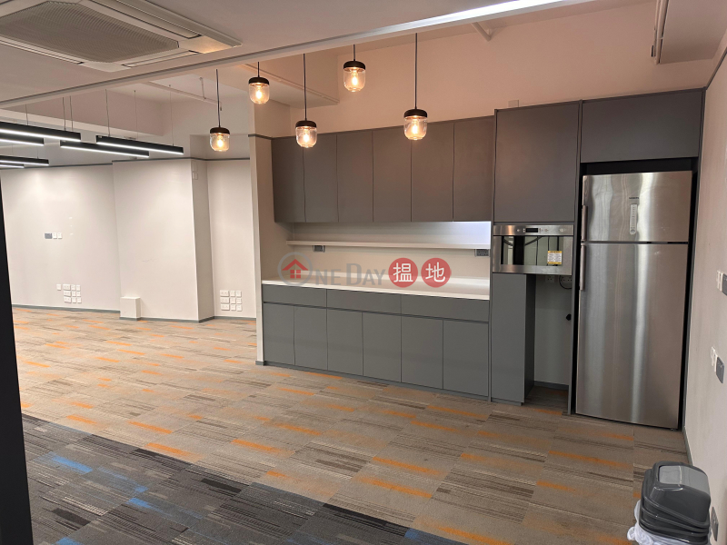 Property Search Hong Kong | OneDay | Office / Commercial Property | Rental Listings [LANDLORD] Fitted Individual Air-Conditioned Office Unit in Central/Upstairs Shop, 5 Minutes Walking Distance To Mtr Station