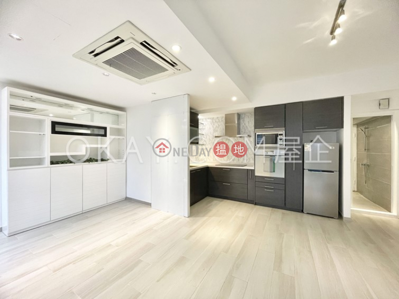 HK$ 10M | Lai Sing Building Wan Chai District, Popular 1 bedroom with terrace | For Sale