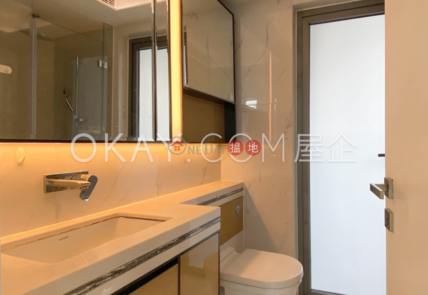 HK$ 28,000/ month | H Bonaire, Southern District, Generous 3 bedroom with balcony | Rental