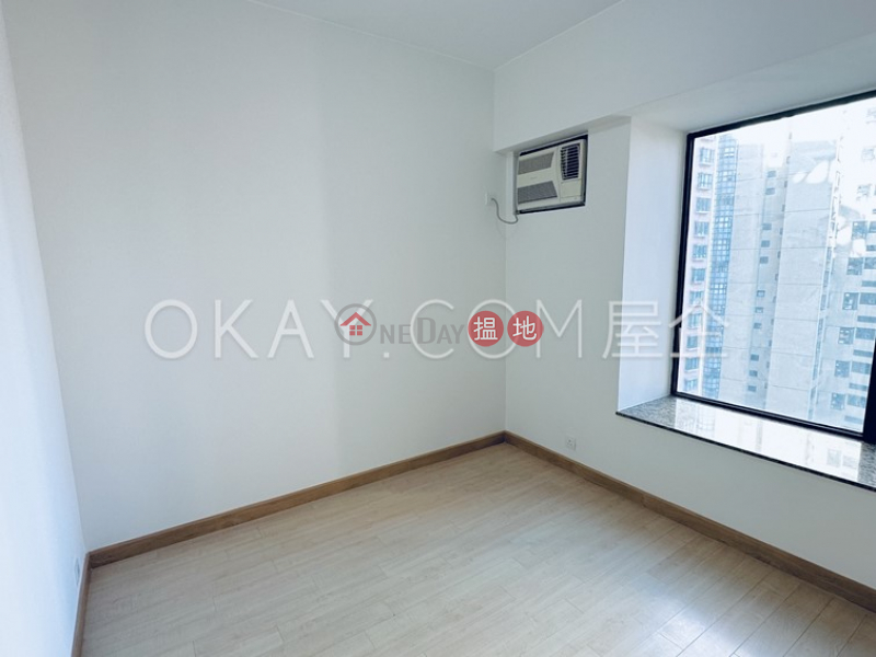 HK$ 38,000/ month | Hillsborough Court Central District | Tasteful 2 bedroom in Mid-levels Central | Rental