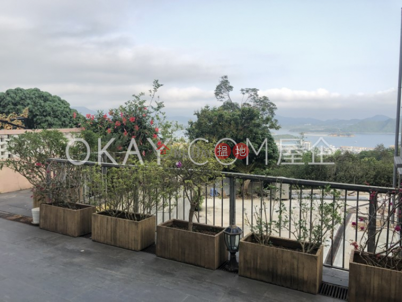 Nicely kept house with rooftop, terrace & balcony | For Sale | Po Lo Che Road Village House 菠蘿輋村屋 Sales Listings