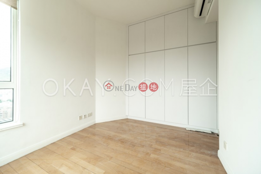 HK$ 42,000/ month, St. George Apartments Yau Tsim Mong | Nicely kept 3 bedroom with parking | Rental