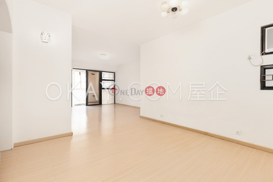 Unique 3 bedroom on high floor with balcony & parking | For Sale | Elegant Terrace Tower 2 慧明苑2座 Sales Listings