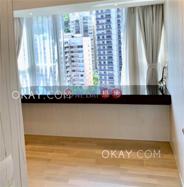 HK$ 68,000/ month | The Royal Court, Central District | Lovely 2 bedroom on high floor with harbour views | Rental