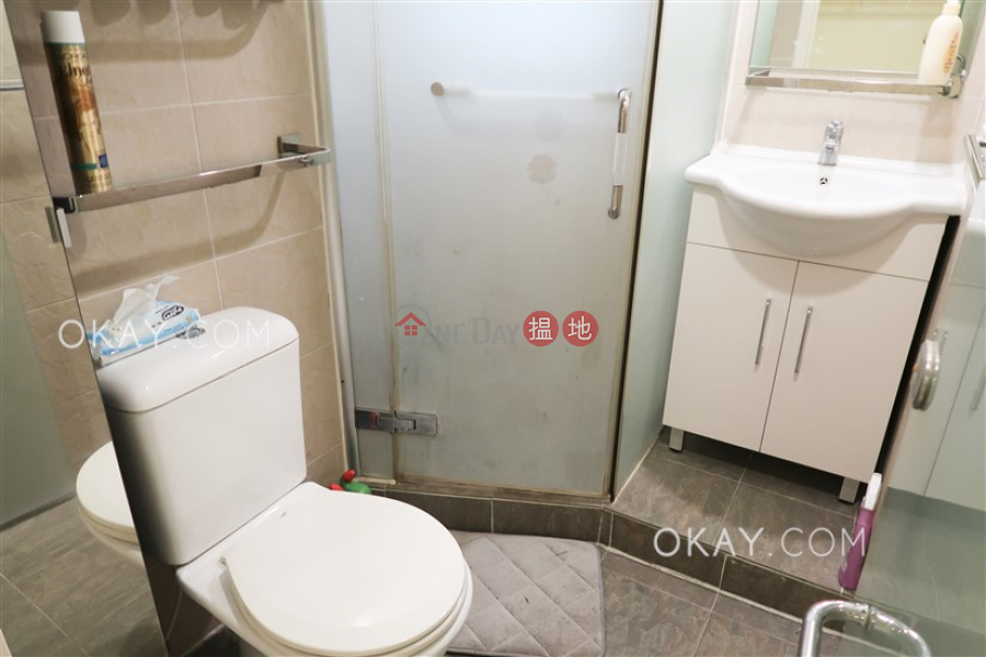 Gorgeous 1 bedroom with parking | Rental, Claymore Court 嘉樂居 Rental Listings | Wan Chai District (OKAY-R78719)