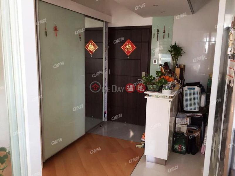 WORLD FAIR COURT | 3 bedroom Mid Floor Flat for Sale 4 Wah Lok Path | Western District | Hong Kong | Sales, HK$ 6.88M