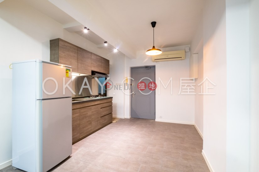 HK$ 31,000/ month | Kam Fai Mansion | Central District, Intimate 2 bedroom in Mid-levels Central | Rental
