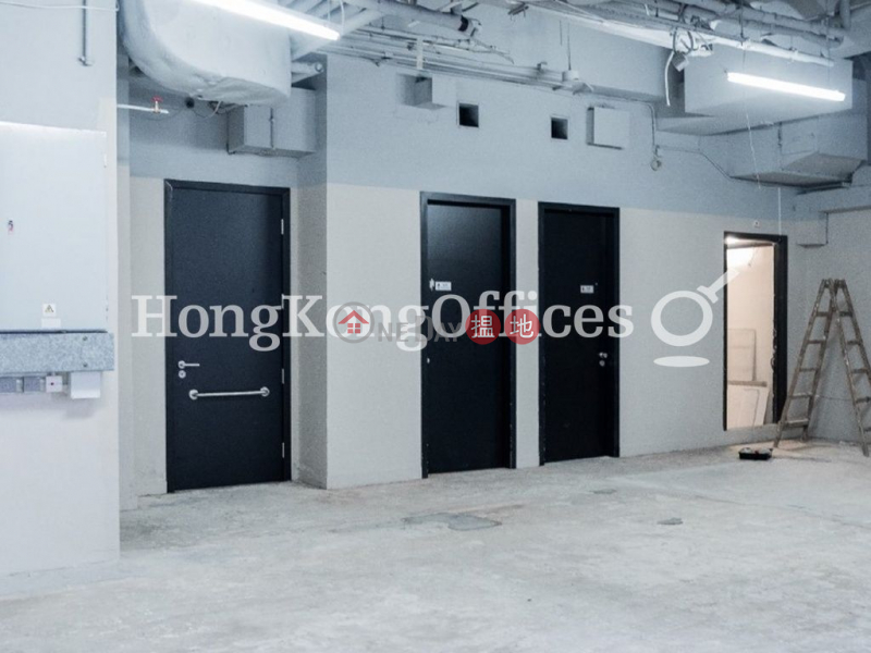 HK$ 134,999/ month V Point | Wan Chai District Shop Unit for Rent at V Point